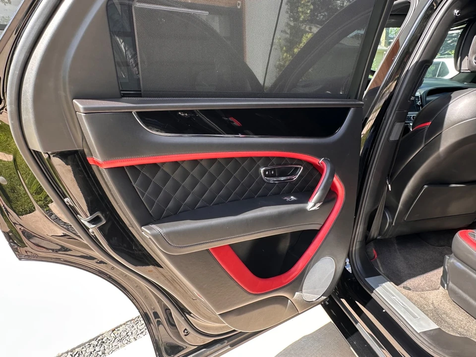 2020 Bentley Bentayga Speed - Image 16 of 31