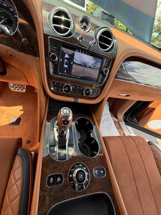 2020 Bentley Bentayga Speed - Image 19 of 20