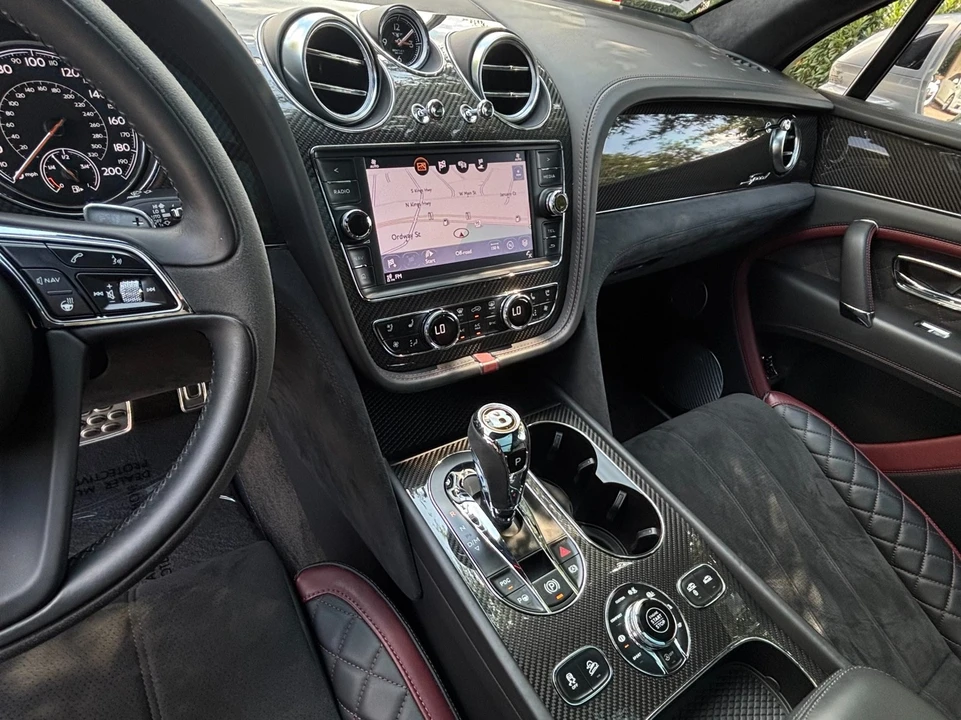 2020 Bentley Bentayga Speed - Image 29 of 31