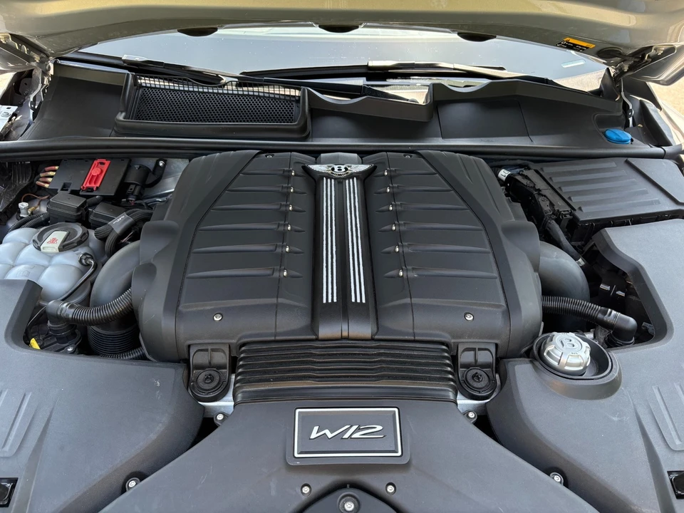 2020 Bentley Bentayga Speed - Image 18 of 31