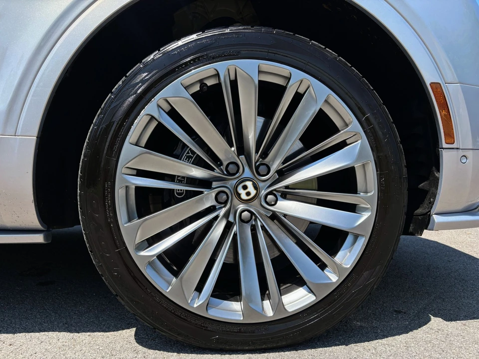 2020 Bentley Bentayga Speed - Image 14 of 31