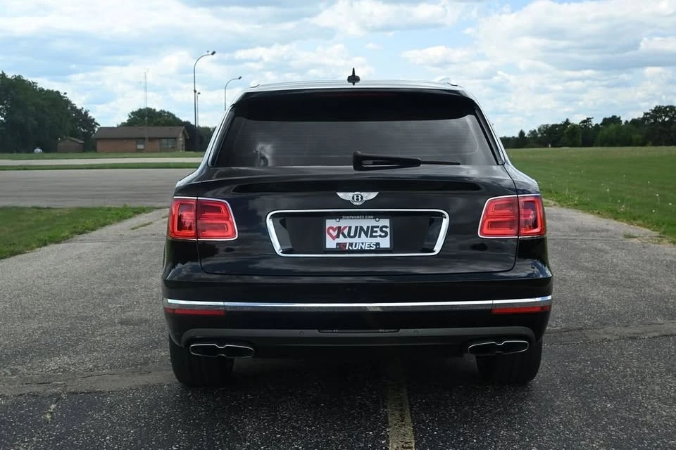 2020 Bentley Bentayga - Image 8 of 14