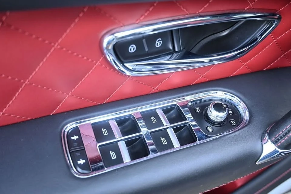 2020 Bentley Bentayga - Image 14 of 14