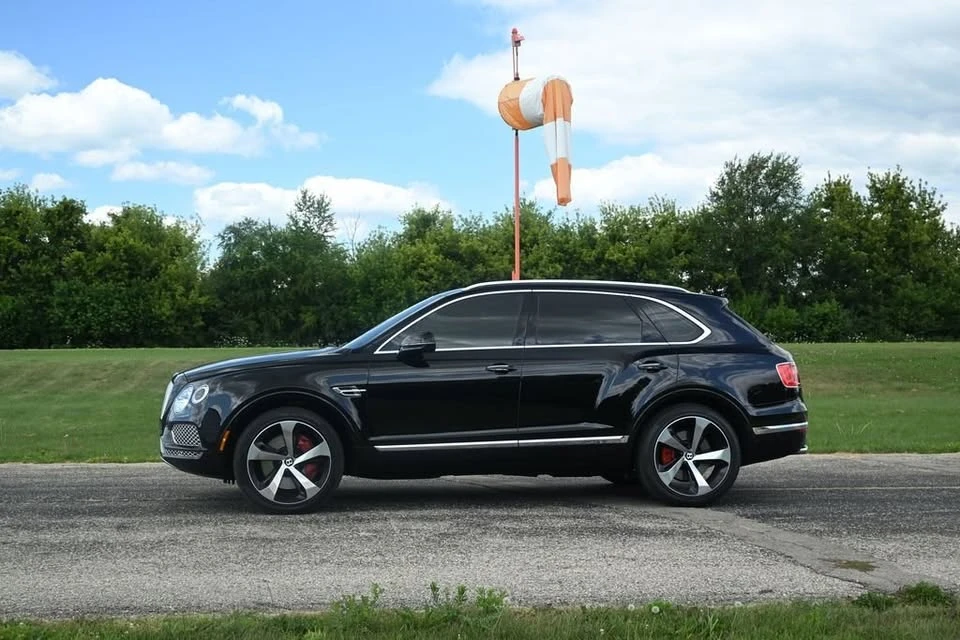 2020 Bentley Bentayga - Image 6 of 14