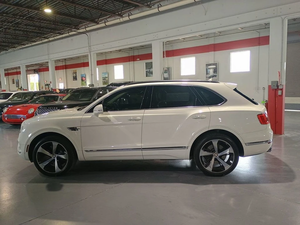 2020 Bentley Bentayga - Image 2 of 12