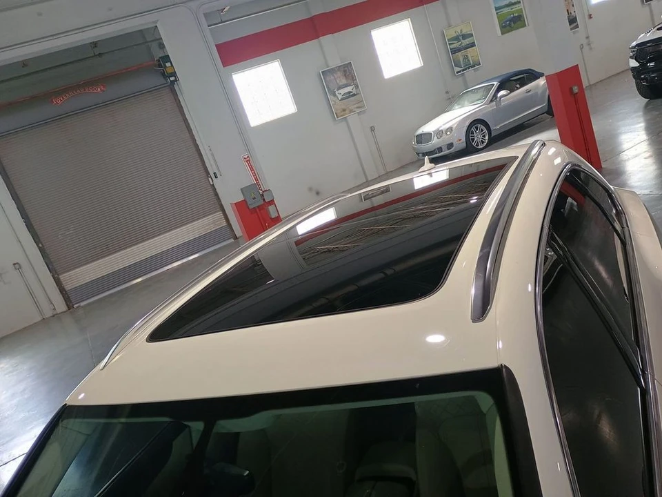 2020 Bentley Bentayga - Image 10 of 12