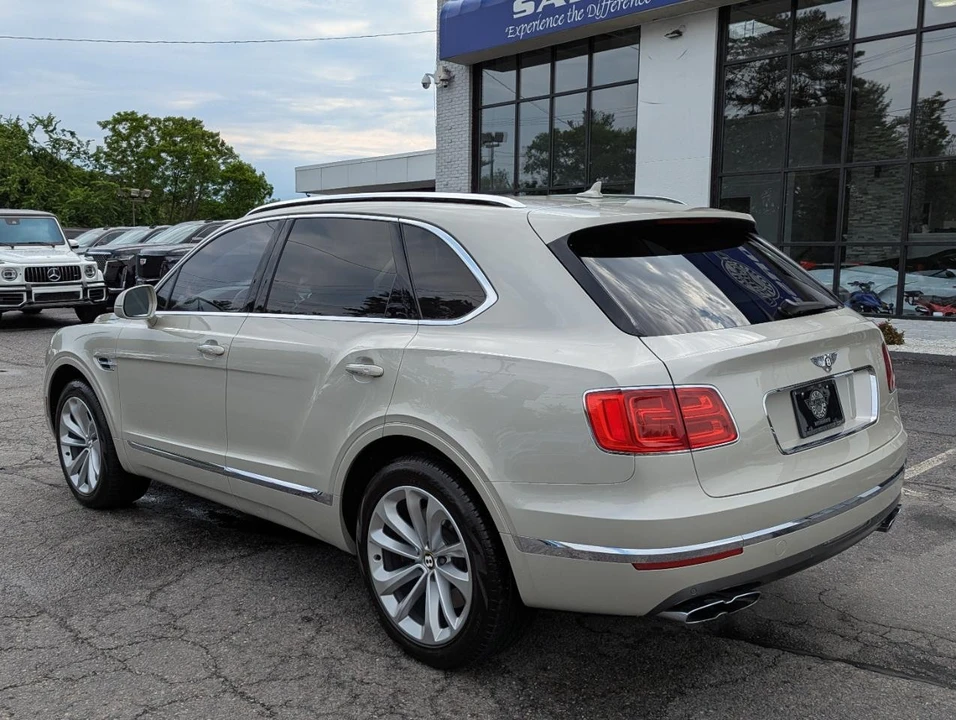 2020 Bentley Bentayga - Image 10 of 31