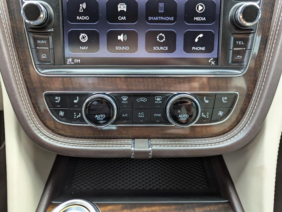 2020 Bentley Bentayga - Image 25 of 31