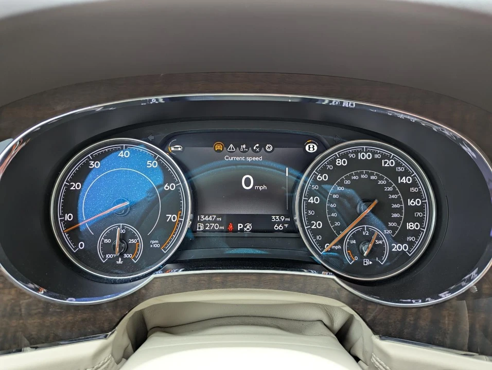 2020 Bentley Bentayga - Image 18 of 31