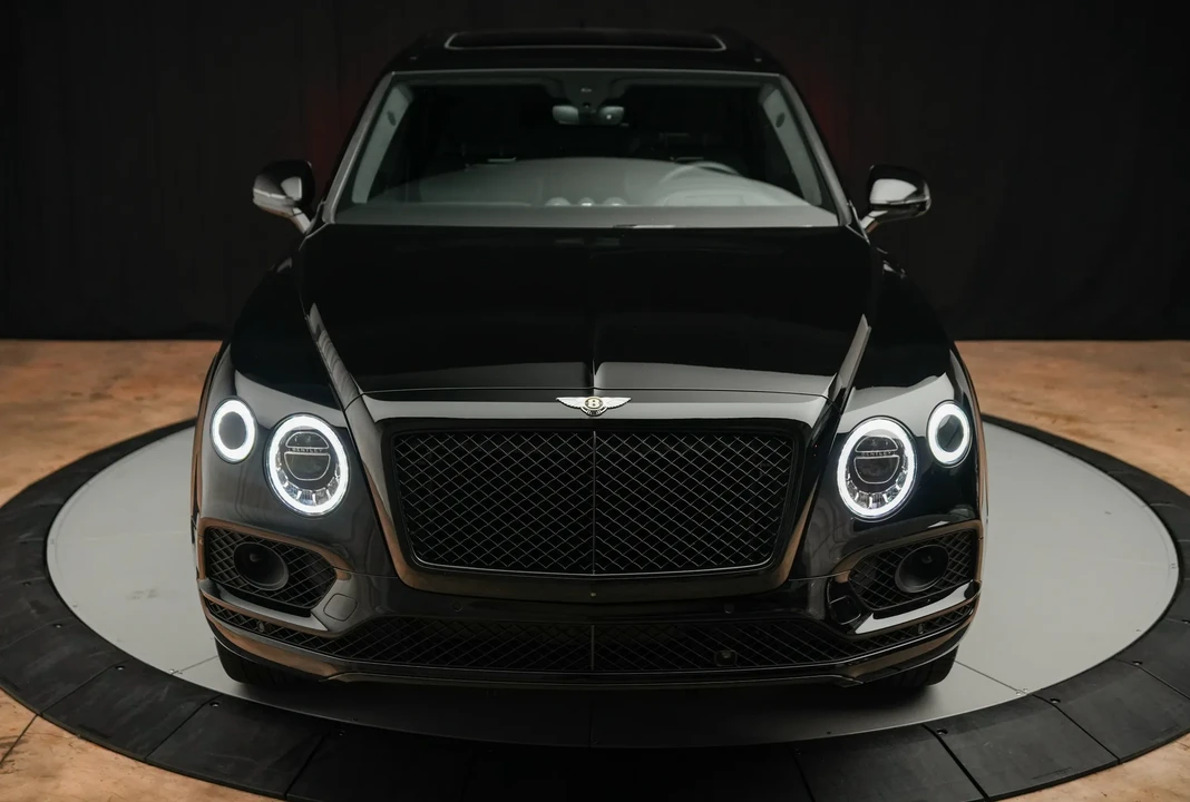 2020 Bentley Bentayga - Image 13 of 31