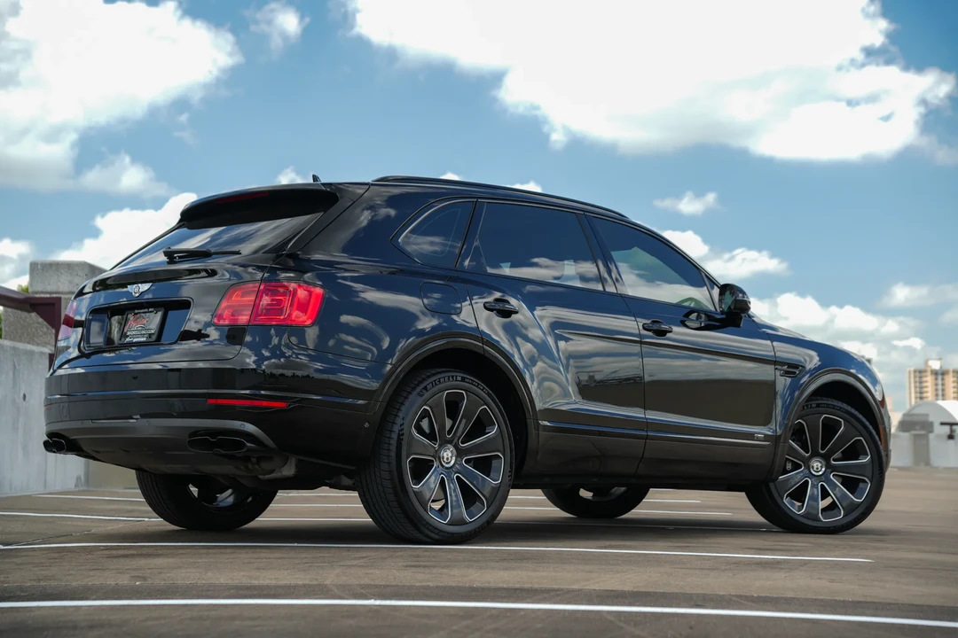 2020 Bentley Bentayga - Image 27 of 31