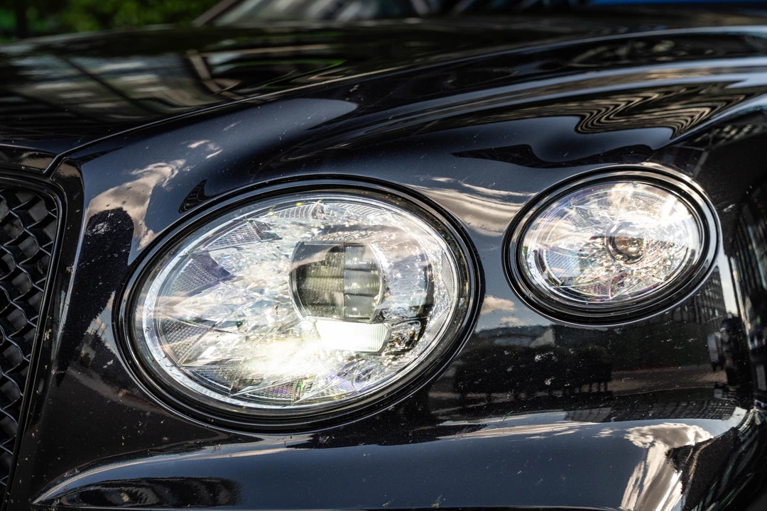2020 Bentley Bentayga - Image 14 of 31