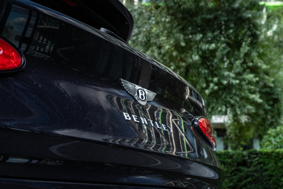 2020 Bentley Bentayga - Image 16 of 31
