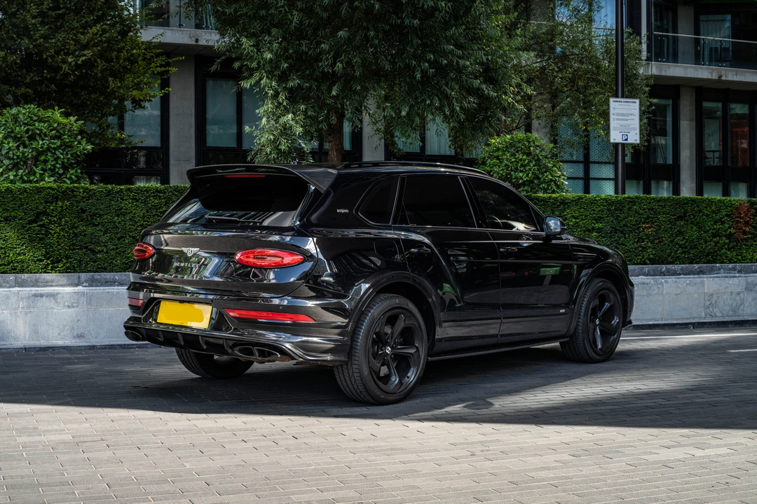 2020 Bentley Bentayga - Image 7 of 31