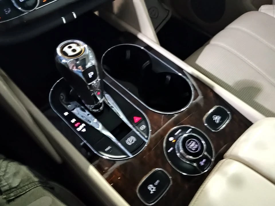 2020 Bentley Bentayga - Image 14 of 20