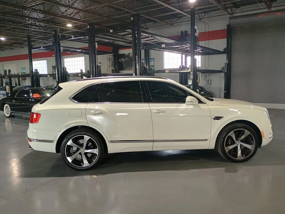 2020 Bentley Bentayga - Image 5 of 20