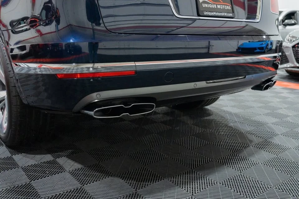 2020 Bentley Bentayga - Image 9 of 20