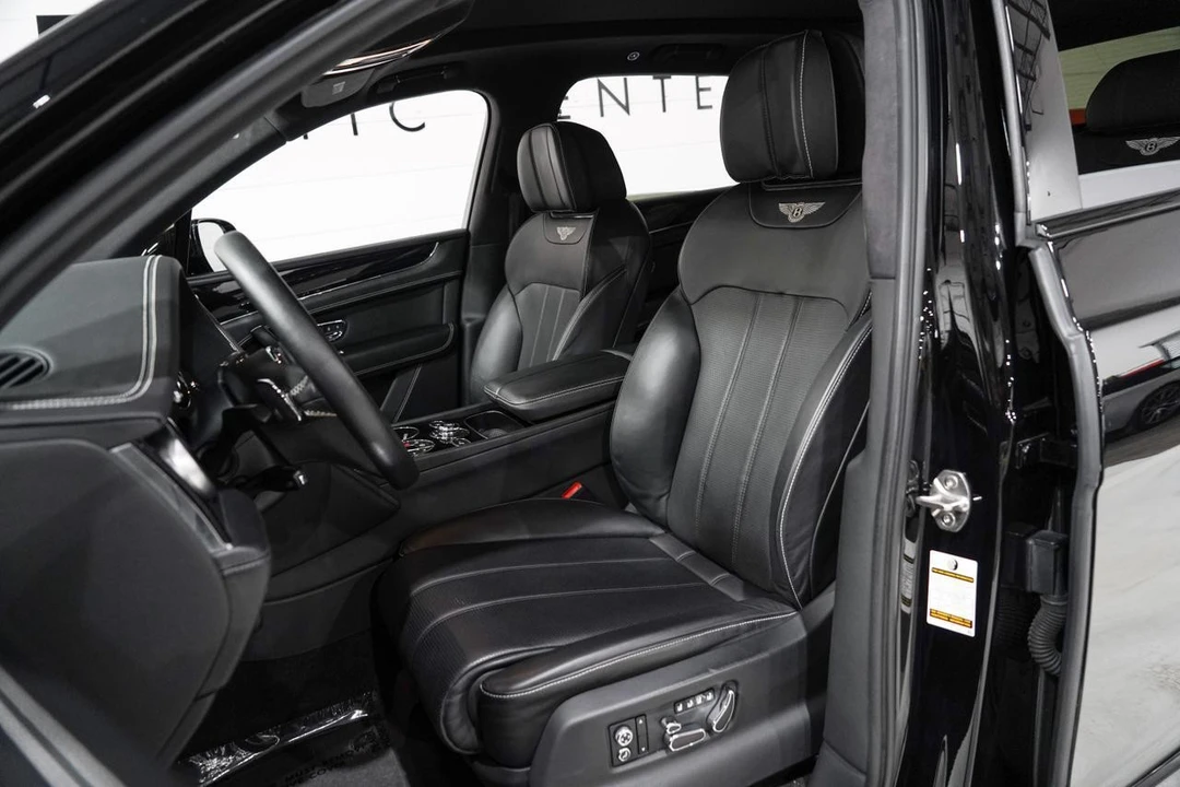 2020 Bentley Bentayga - Image 9 of 21