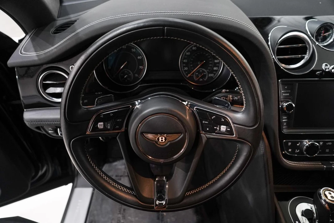 2020 Bentley Bentayga - Image 10 of 21
