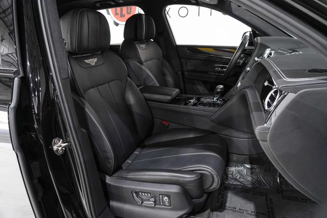 2020 Bentley Bentayga - Image 17 of 21