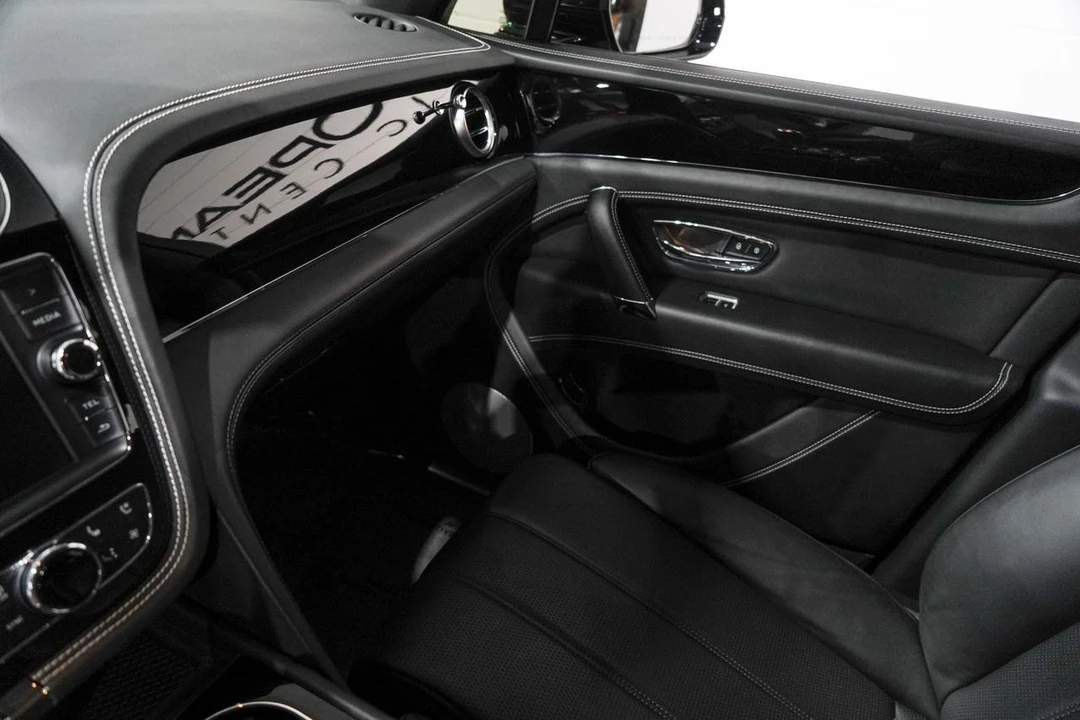2020 Bentley Bentayga - Image 13 of 21