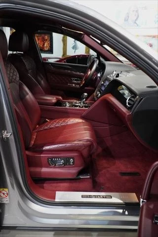 2020 Bentley Bentayga - Image 27 of 31