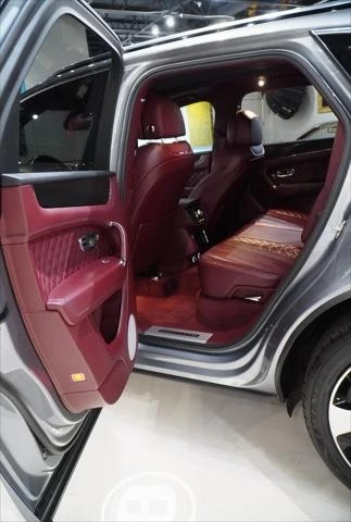 2020 Bentley Bentayga - Image 18 of 31