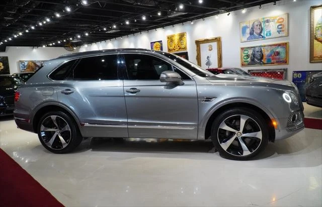 2020 Bentley Bentayga - Image 8 of 21