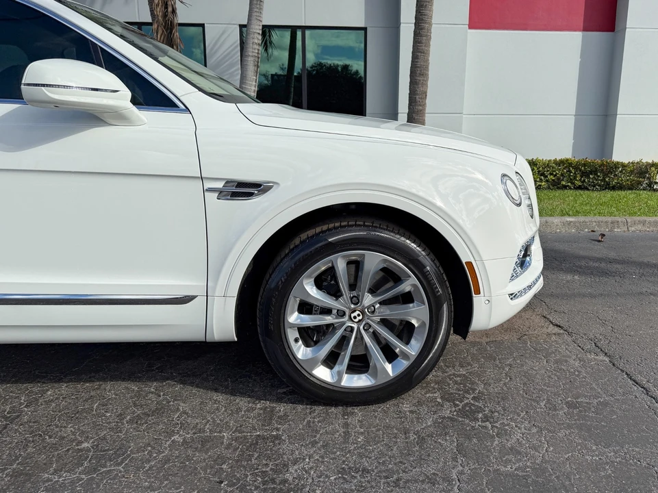 2020 Bentley Bentayga - Image 3 of 21