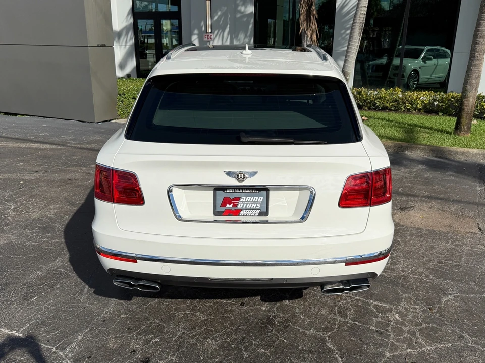 2020 Bentley Bentayga - Image 16 of 21
