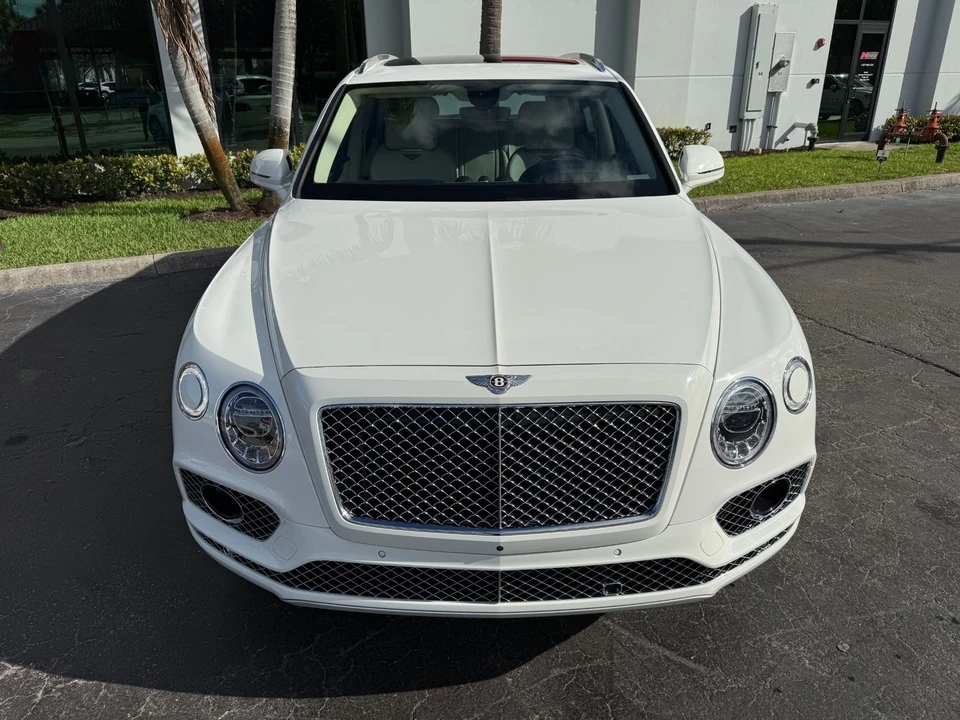 2020 Bentley Bentayga - Image 9 of 21