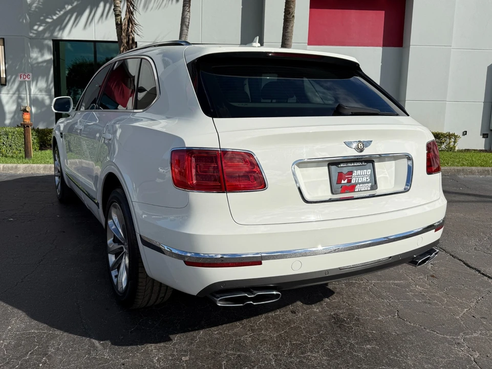 2020 Bentley Bentayga - Image 15 of 21