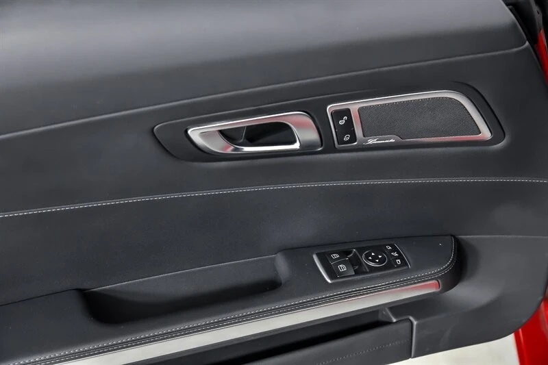 2020 Bentley Bentayga - Image 18 of 21