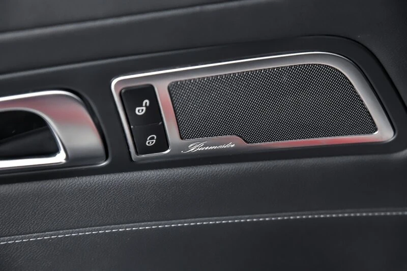 2020 Bentley Bentayga - Image 19 of 21