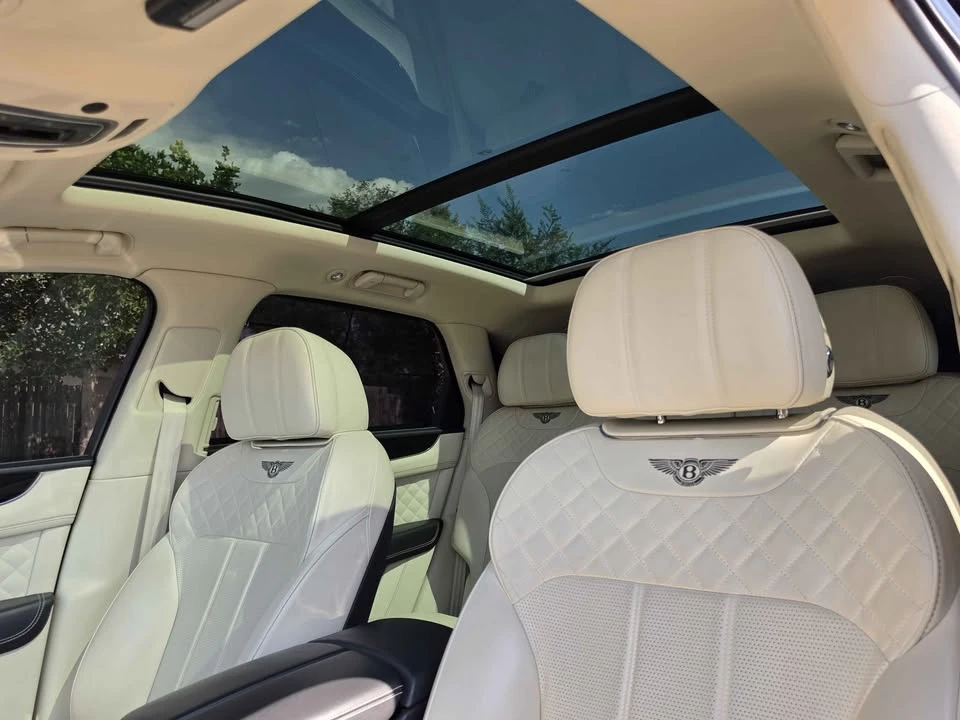 2020 Bentley Bentayga - Image 8 of 9