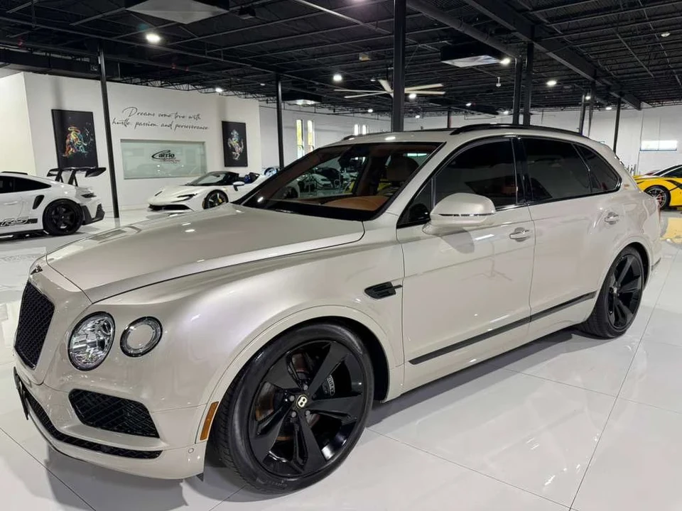 2020 Bentley Bentayga - Image 3 of 12