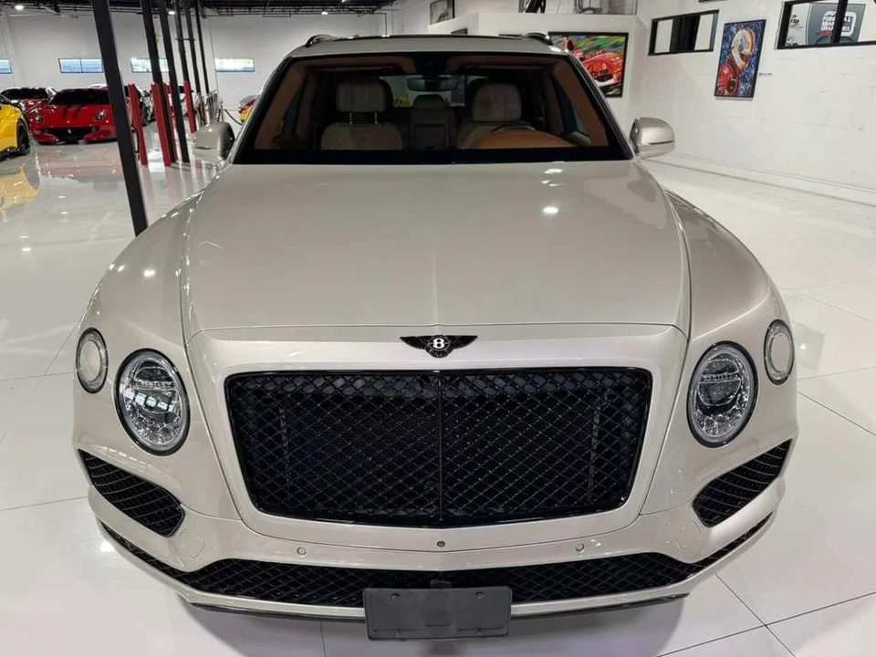 2020 Bentley Bentayga - Image 2 of 12