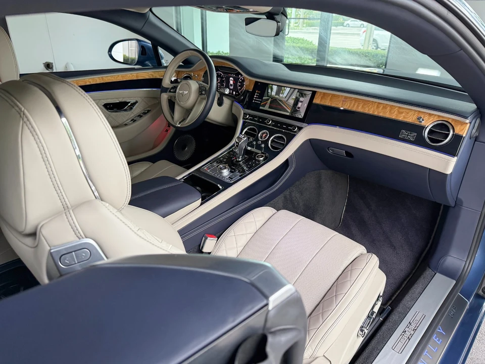 2020 Bentley Continental GT 3rd Gen - Image 26 of 31