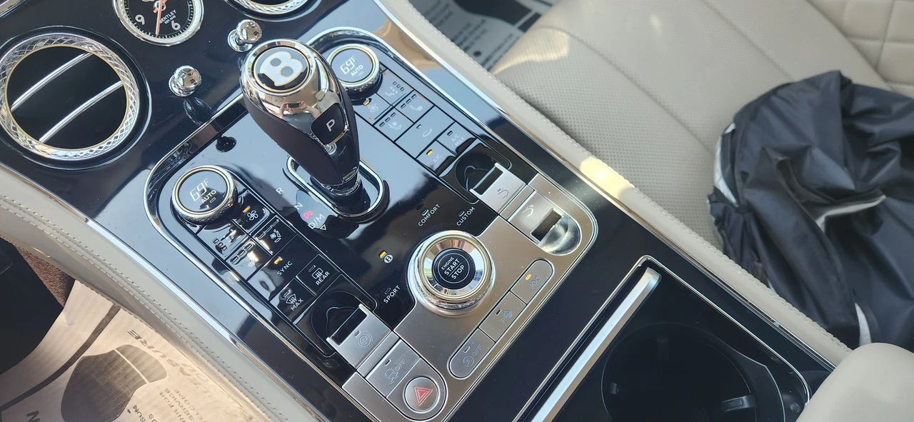 2020 Bentley Continental GT 3rd Gen - Image 28 of 31