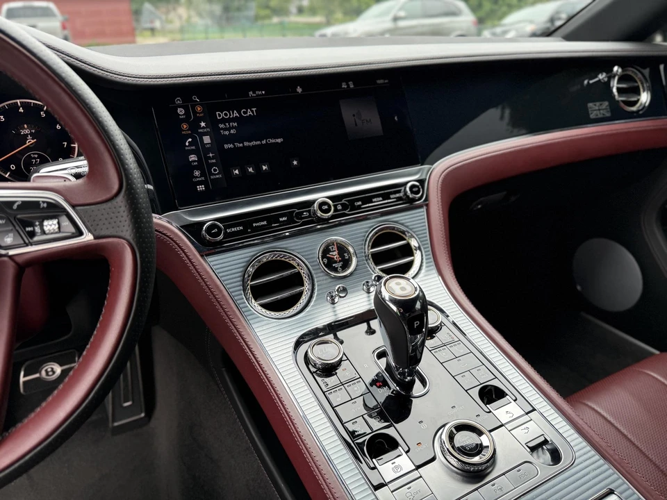 2020 Bentley - Image 27 of 31