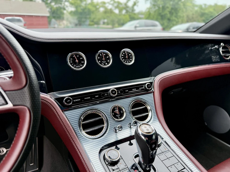 2020 Bentley - Image 26 of 31