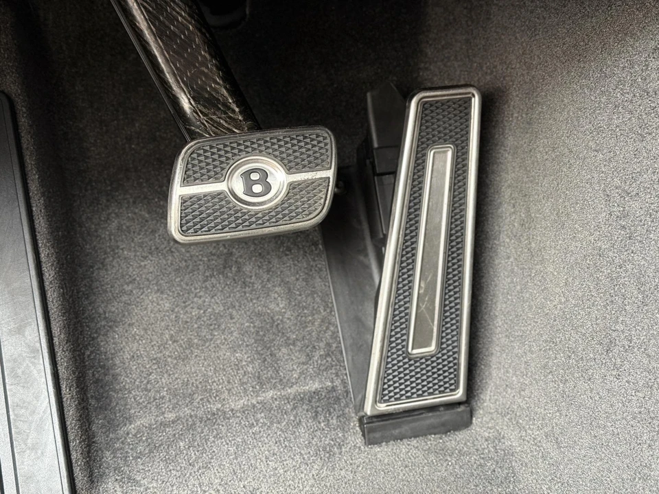 2020 Bentley - Image 29 of 31
