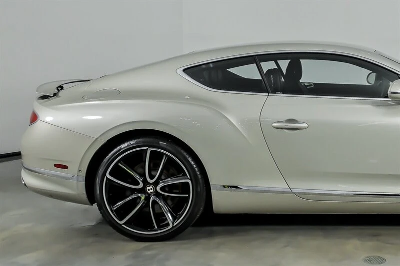 2020 Bentley Continental GT 3rd Gen - Image 13 of 31