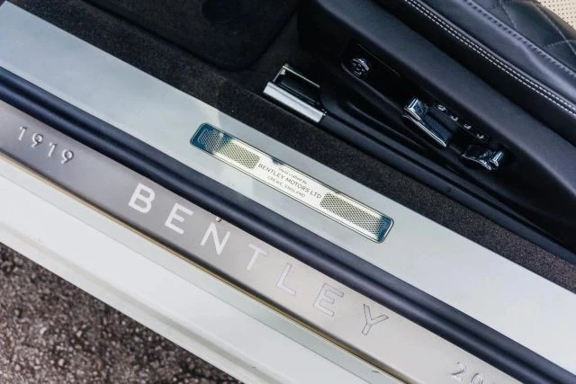 2020 Bentley Continental GTC - Image 15 of 21