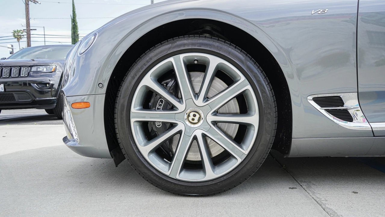 2020 Bentley Continental GT 3rd Gen - Image 17 of 31