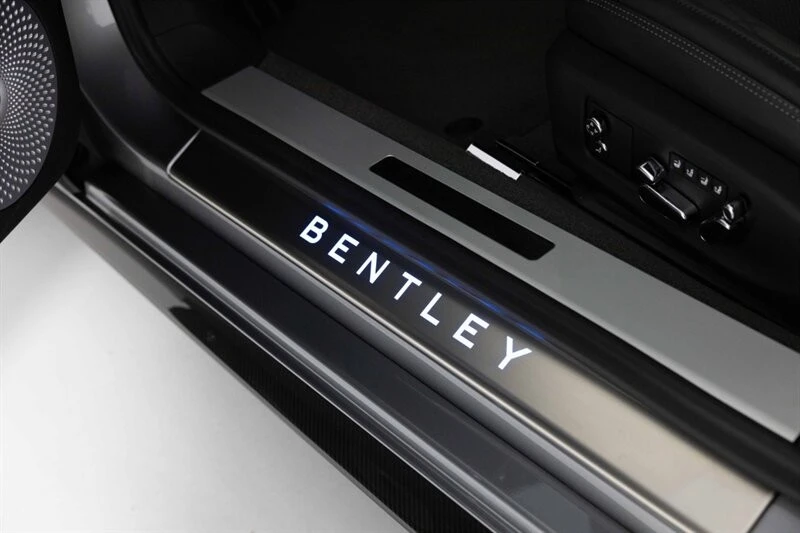 2020 Bentley Continental GT 3rd Gen - Image 17 of 31