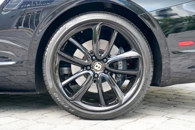 2020 Bentley Continental GT 3rd Gen - Image 17 of 21