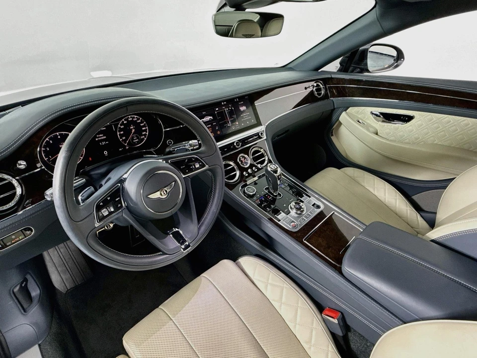 2020 Bentley Continental GT 3rd Gen - Image 23 of 31