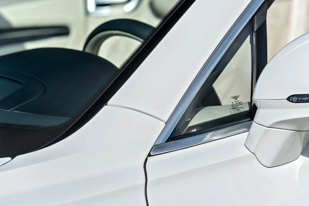 2020 Bentley Continental GTC - Image 29 of 31
