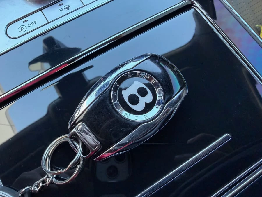 2020 Bentley Continental - Image 29 of 31